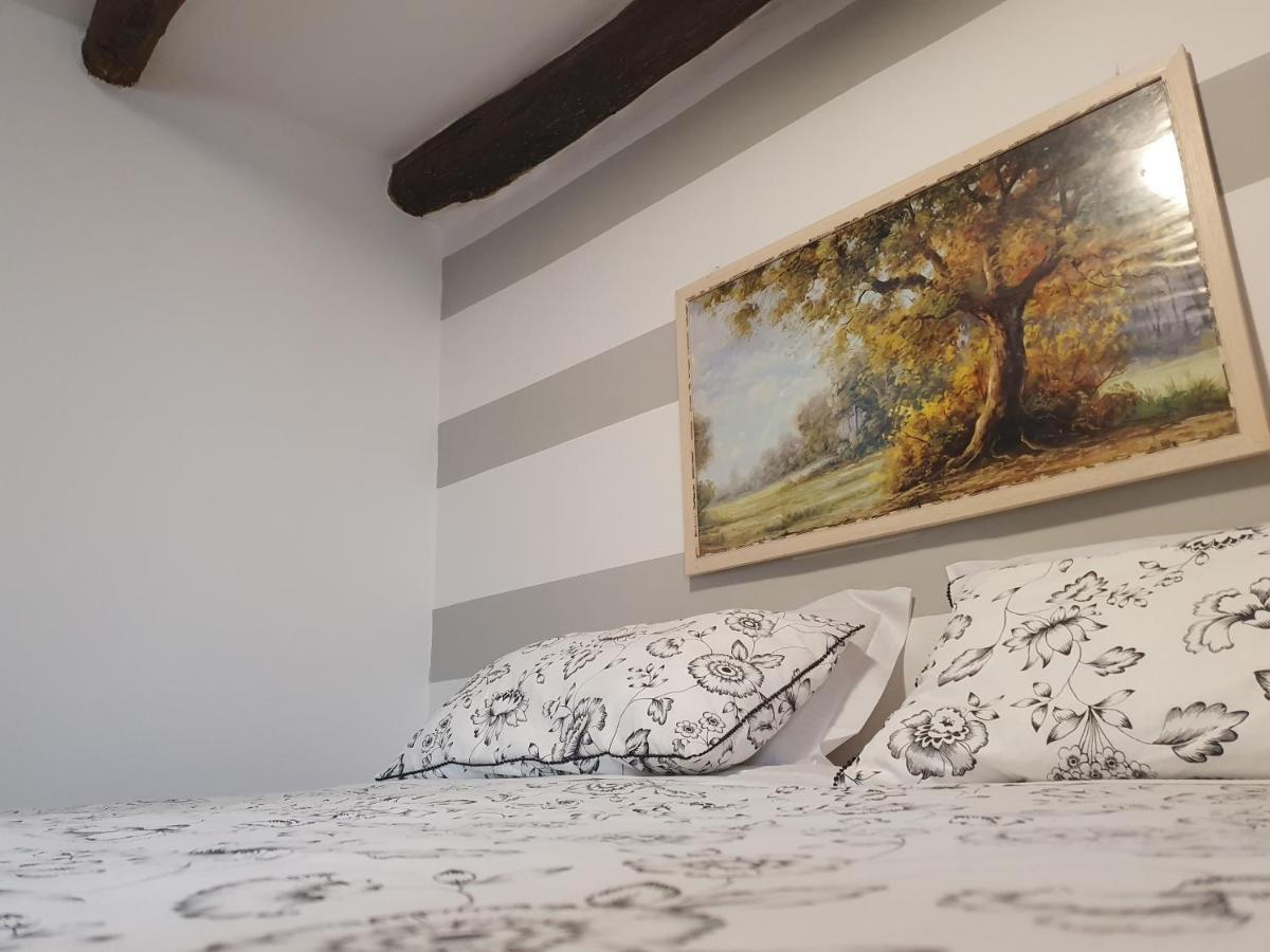 Appartamenti Vacanze E Camere Roccetta Fiorita Петтенаско Номер фото