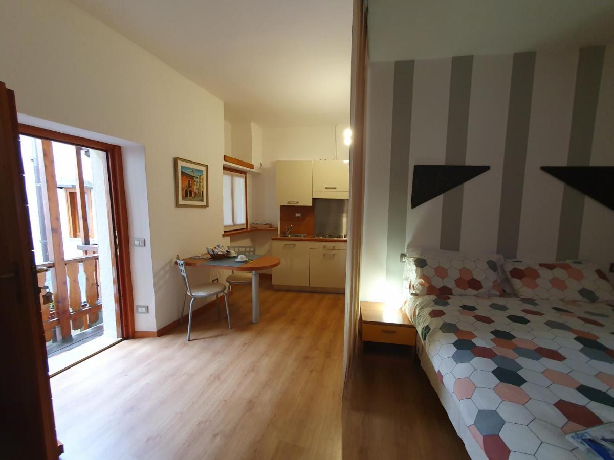 Appartamenti Vacanze E Camere Roccetta Fiorita Петтенаско Номер фото