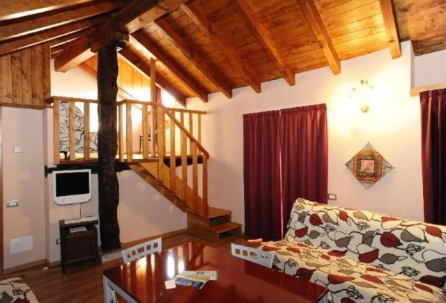 Appartamenti Vacanze E Camere Roccetta Fiorita Петтенаско Екстер'єр фото