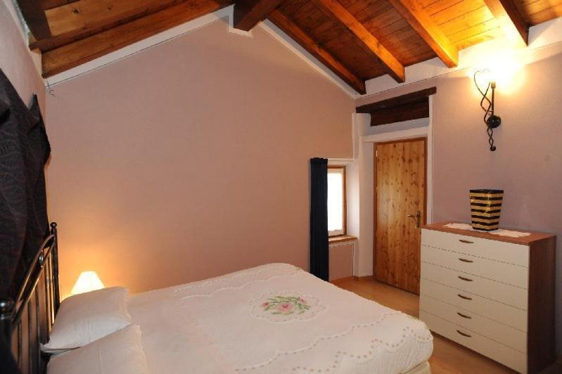 Appartamenti Vacanze E Camere Roccetta Fiorita Петтенаско Номер фото